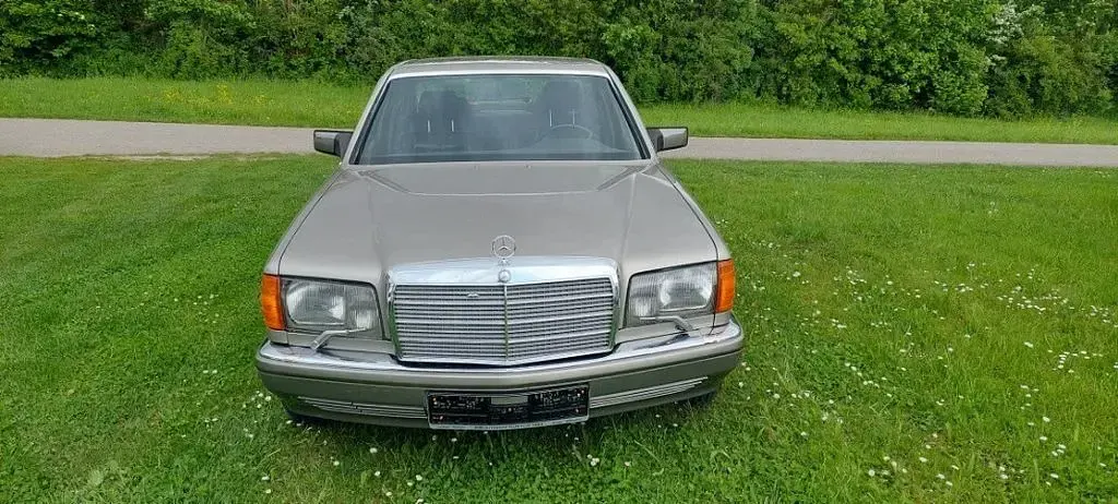 Gebraucht Mercedes 560 279 PS (205 kW) 1988 Grau Limousine