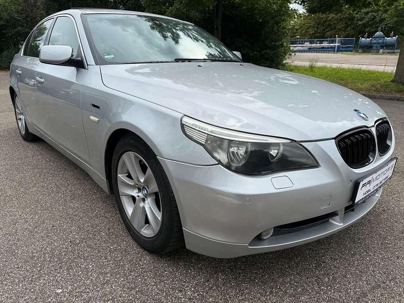Gebraucht BMW 520 Exclusive 170 PS (125 kW) 2003 Silber Limousine