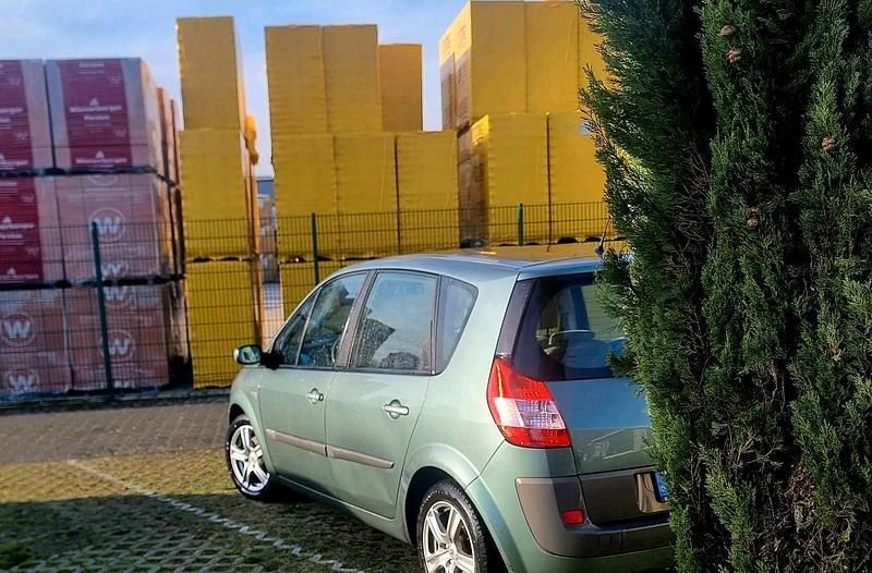 Grün Gebraucht 2004 Renault Scénic II Van / Kleinbus | 1.290 € (Fairer Preis) - Bild 1/4