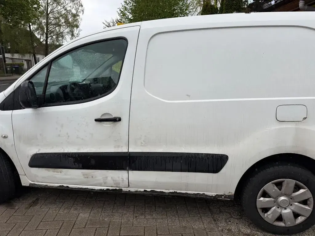 Gebraucht Citroën Berlingo 92 PS (67 kW) 2010 Weiß Van / Kleinbus
