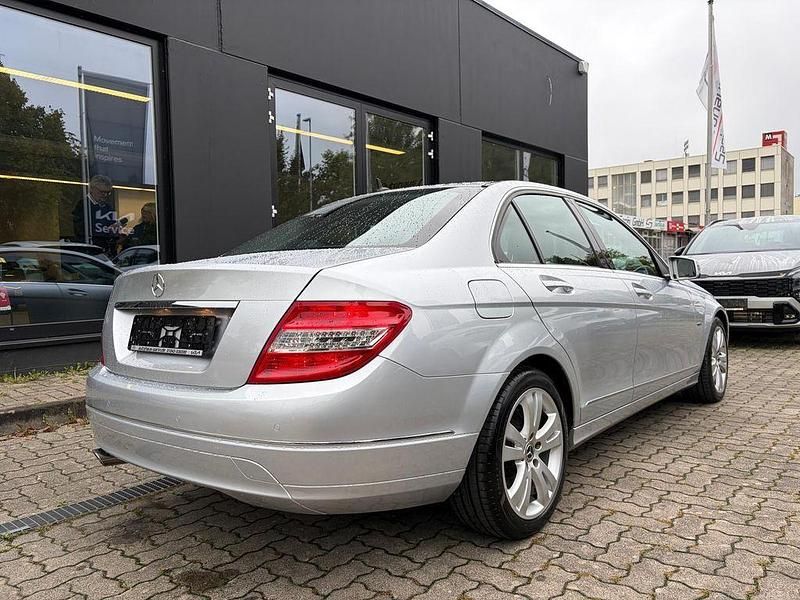 Gebraucht Mercedes C200 Avantgarde 184 PS (135 kW) 2010 Silber Limousine