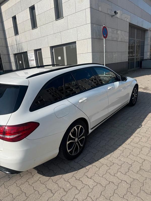 Gebraucht Mercedes C250 204 PS (150 kW) 2015 Weiß Kombi