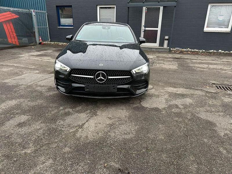 Schwarz Gebraucht 2021 Mercedes CLA250e Limousine | 25.900 € (Guter Preis) - Bild 1/4