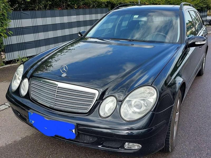 Gebraucht 2004 Mercedes E200 Classic Kombi | 7.300 € (Teuer) - Bild 1/4