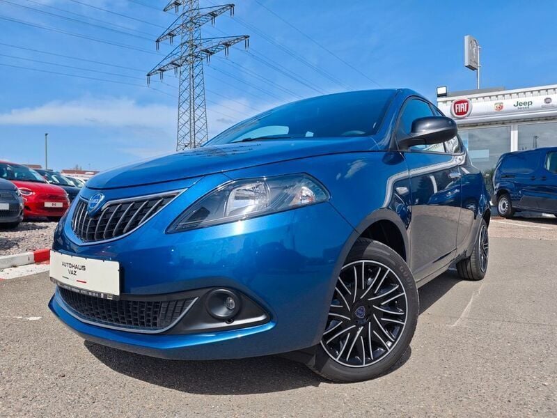 Blau Gebraucht 2023 Lancia Ypsilon Kleinwagen | 20.490 € - Bild 1/4