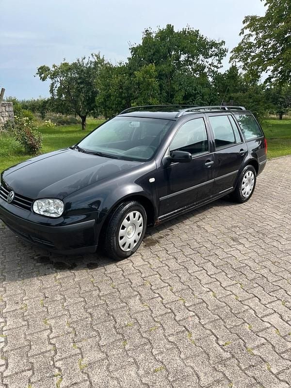 Schwarz Gebraucht 2004 VW Golf IV Kombi | 800 € (Guter Preis) - Bild 1/4