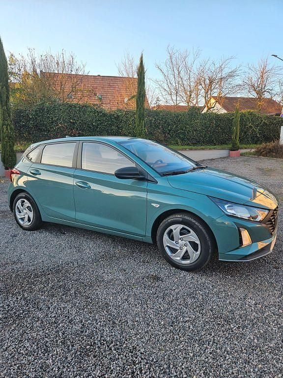 Grün Neu 2025 Hyundai i20 Limousine | 15.480 € (Superpreis) - Bild 1/4