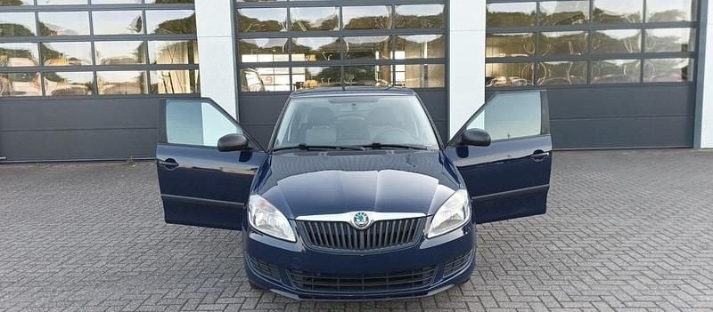 Blau Gebraucht 2012 Skoda Fabia Cool Edition Kleinwagen | 2.599 € (Guter Preis) - Bild 1/4