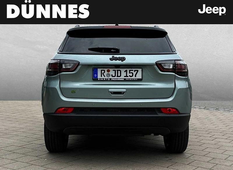 Gebraucht Jeep Compass 96 PS (70 kW) 2022 Grün SUV