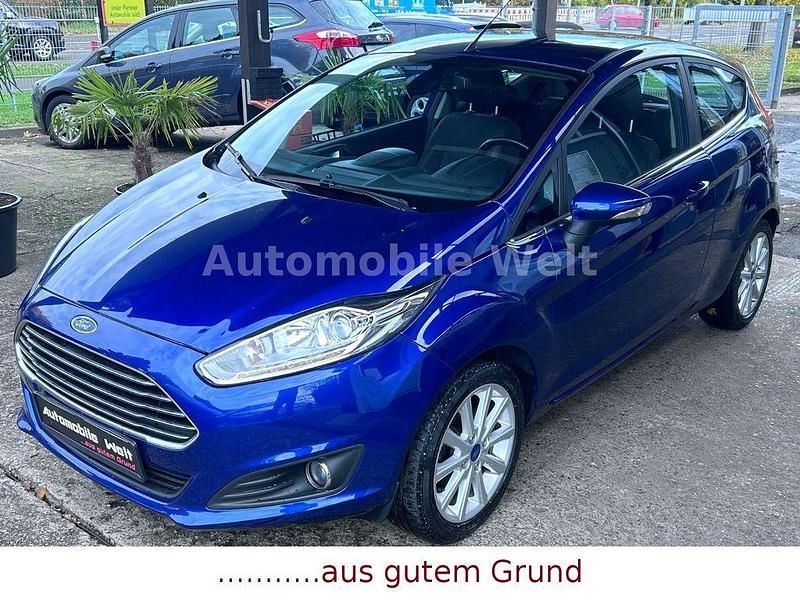 Blau Gebraucht 2016 Ford Fiesta Titanium Kleinwagen | 5.980 € (Fairer Preis) - Bild 1/4