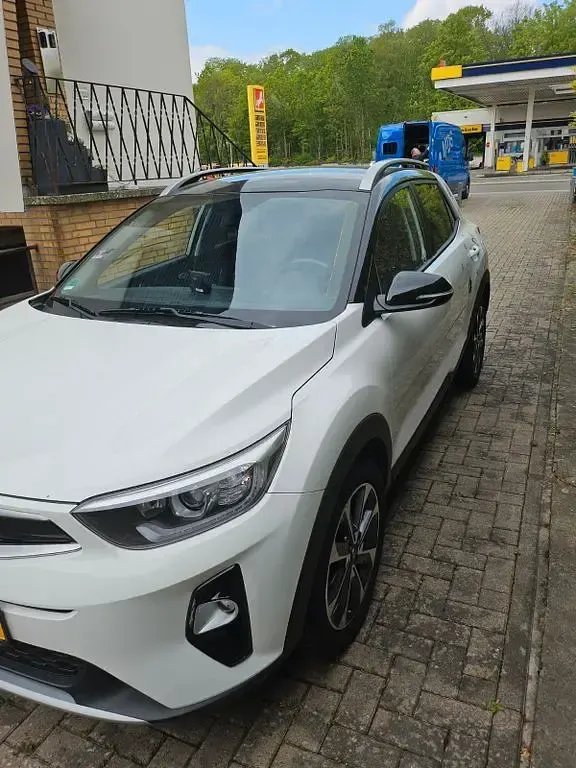 Gebraucht Kia Stonic Vision 99 PS (72 kW) 2018 Weiß SUV