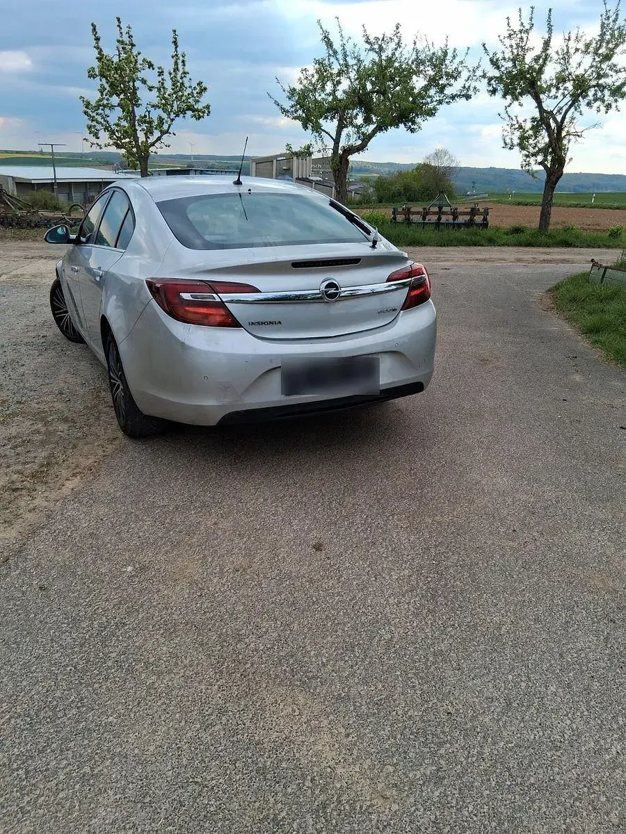 Gebraucht Opel Insignia Business Edition 140 PS (102 kW) 2014 Grau Limousine