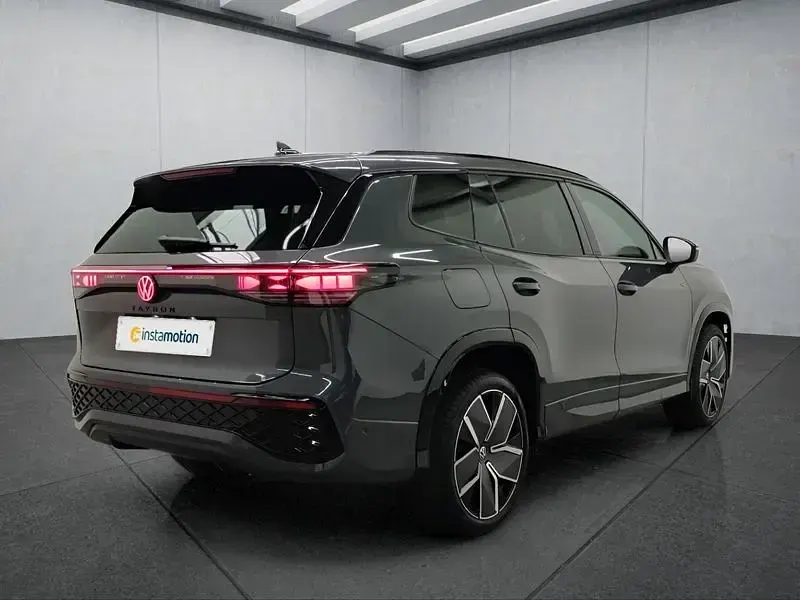 Neu VW Tayron 193 PS (141 kW) 2026 Grau SUV