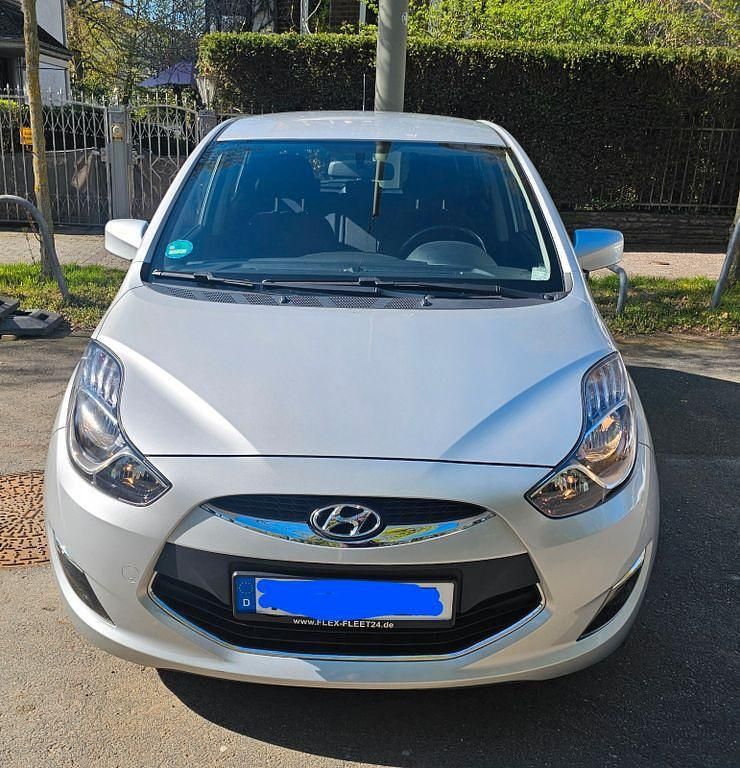 Gebraucht Hyundai ix20 Trend 125 PS (91 kW) 2014 Grau Kleinwagen