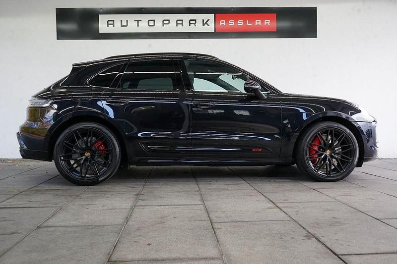 Schwarz Gebraucht 2022 Porsche Macan GTS SUV | 84.880 € (Guter Preis) - Bild 1/4
