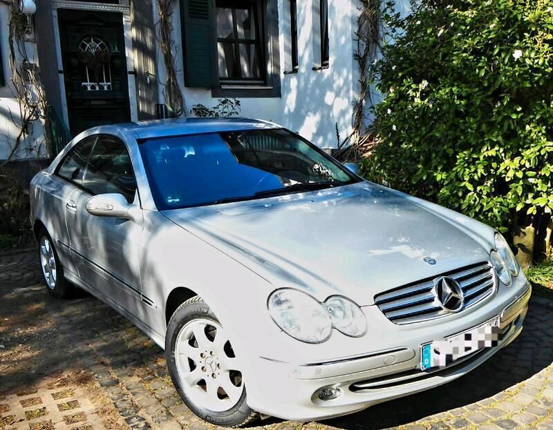 Silber Gebraucht 2004 Mercedes CLK200 Coupé | 7.500 € (Fairer Preis) - Bild 1/4