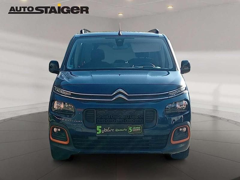 Gebraucht Citroën Berlingo Shine 131 PS (96 kW) 2021 Lackierung nachtblau/typ auss Van / Kleinbus