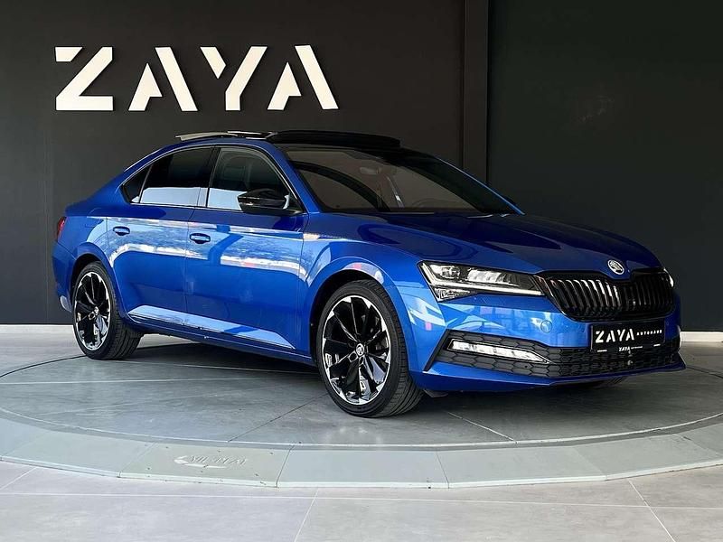 Blau Gebraucht 2021 Skoda Superb SportLine Limousine | 27.950 € (Superpreis) - Bild 1/4