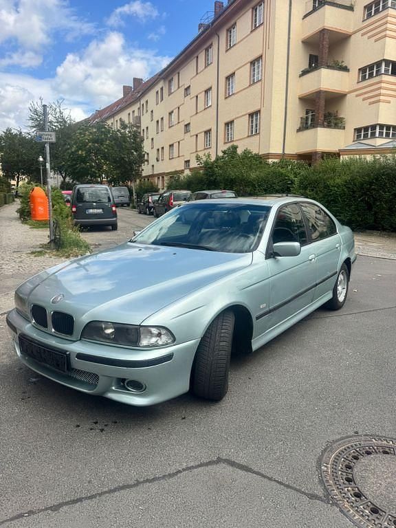 Schwarz Gebraucht 1998 BMW 520 Limousine | 3.200 € (Guter Preis) - Bild 1/4