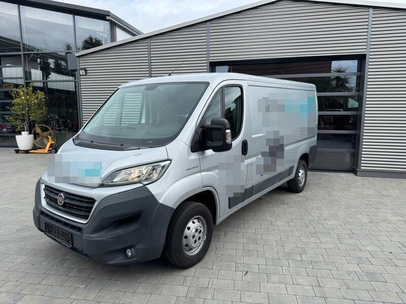 Grau Gebraucht 2017 Fiat Ducato Van | 11.200 € - Bild 1/4