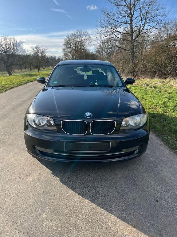 Gebraucht BMW 118 143 PS (105 kW) 2007 Schwarz Kleinwagen