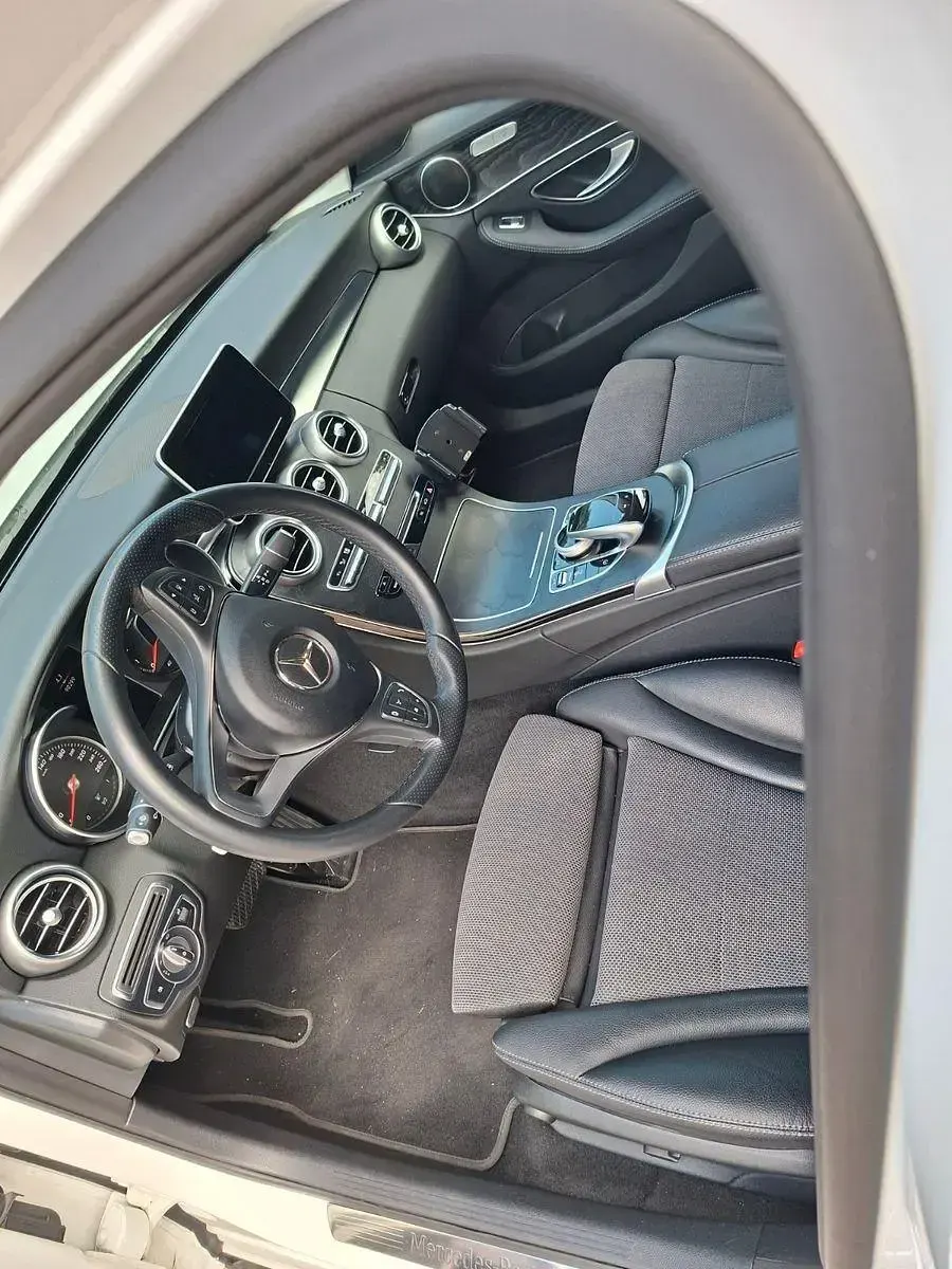 Gebraucht Mercedes C180 Avantgarde 156 PS (114 kW) 2017 Weiß Limousine