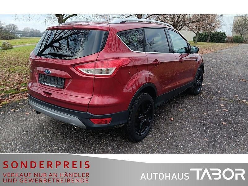 Gebraucht Ford Kuga Titanium 150 PS (110 kW) 2016 Rot SUV