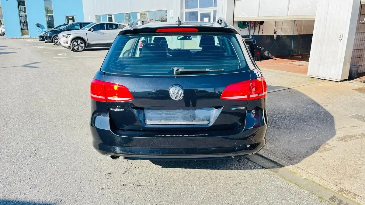 Używany VW Passat 105 KM (77 kW) 2014 Czarny Kombi