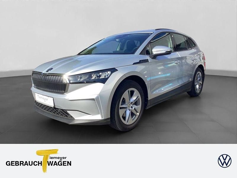 Silber Gebraucht 2021 Skoda Enyaq iV Loft SUV | 26.860 € (Fairer Preis) - Bild 1/4