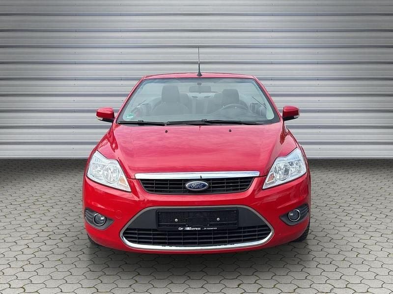 Gebraucht Ford Focus Cabriolet 101 PS (74 kW) 2010 Rot Cabrio