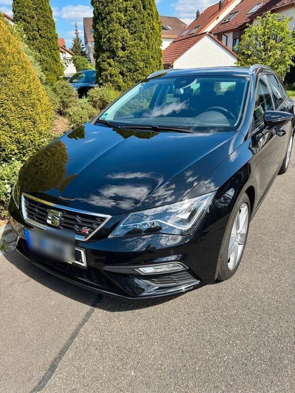 Schwarz Gebraucht 2020 Seat Leon FR Kombi | 18.990 € (Guter Preis) - Bild 1/4