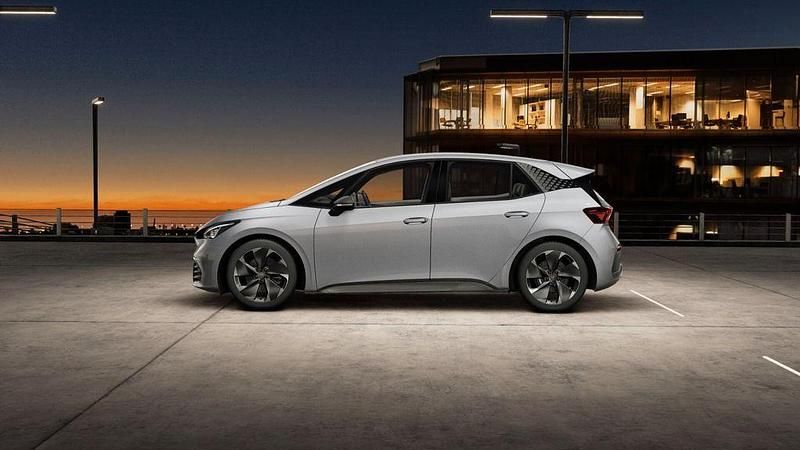 Neu Cupra Born 169 kW (231 PS) 2025 Silber Kleinwagen