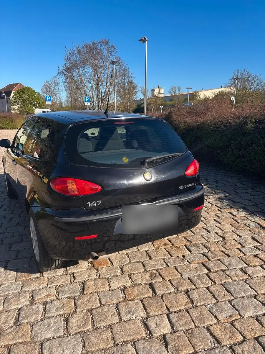 Gebraucht Alfa Romeo 147 105 PS (77 kW) 2001 Schwarz Kleinwagen