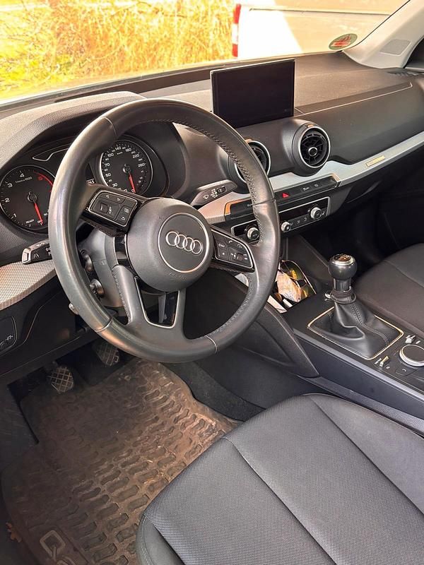 Gebraucht Audi Q2 124 PS (91 kW) 2019 Schwarz SUV