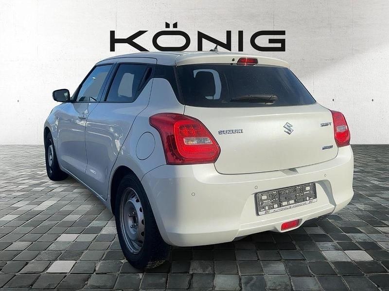 Gebraucht Suzuki Swift Comfort 83 PS (61 kW) 2023 Weiß Kleinwagen