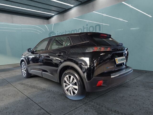 Second-hand Peugeot e-2008 Active 100 kW (136 CP) 2022 Negru SUV