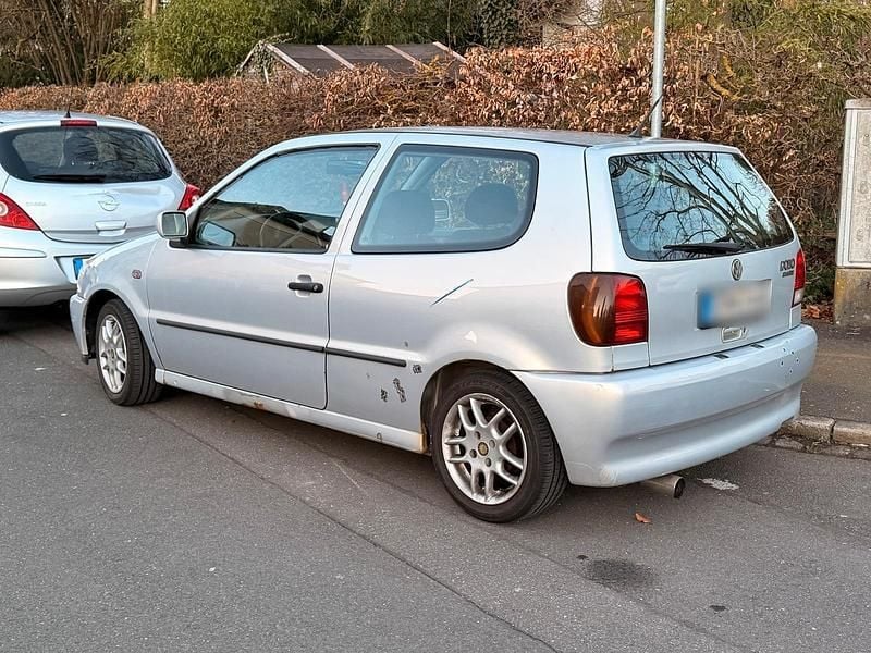 Gebraucht VW Polo Match 60 PS (44 kW) 1999 Silber Kleinwagen