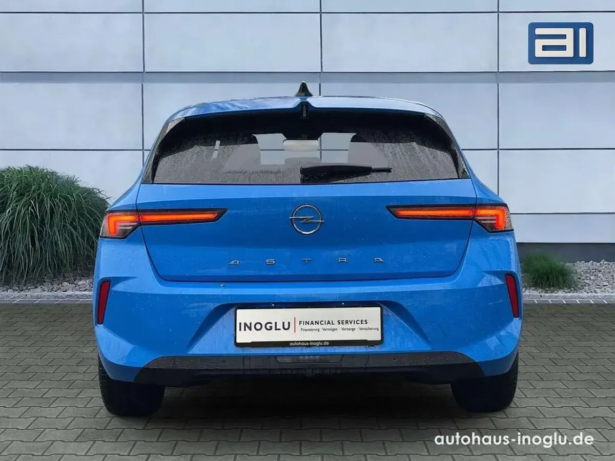 Neu Opel Astra Edition 131 PS (96 kW) 2025 Vertigo blau Kleinwagen