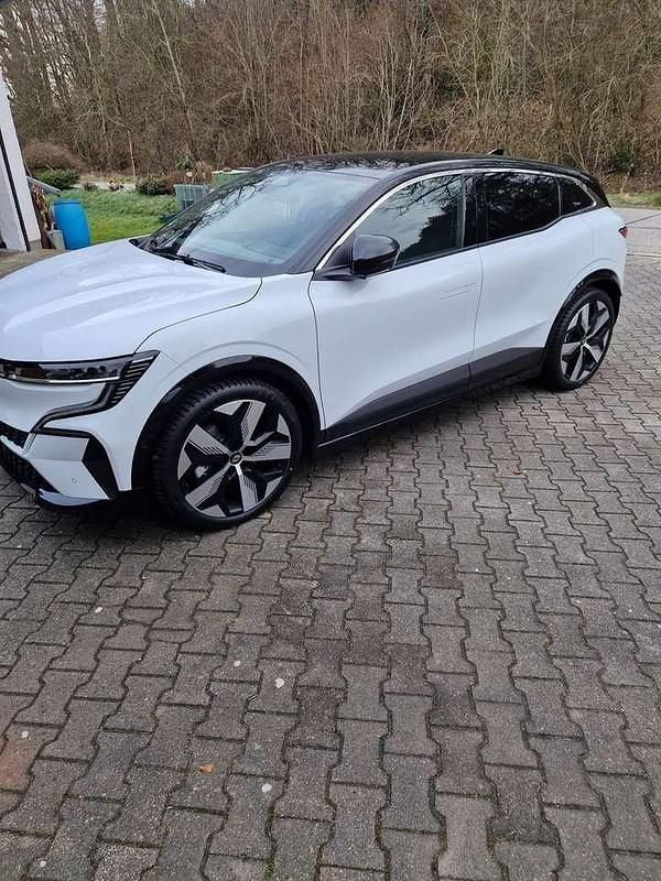 Gebraucht Renault Megane E-Tech Techno 160 kW (218 PS) 2023 Weiß Limousine