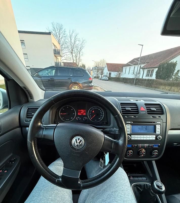 Gebraucht VW Golf V 140 PS (102 kW) 2007 Grau Limousine