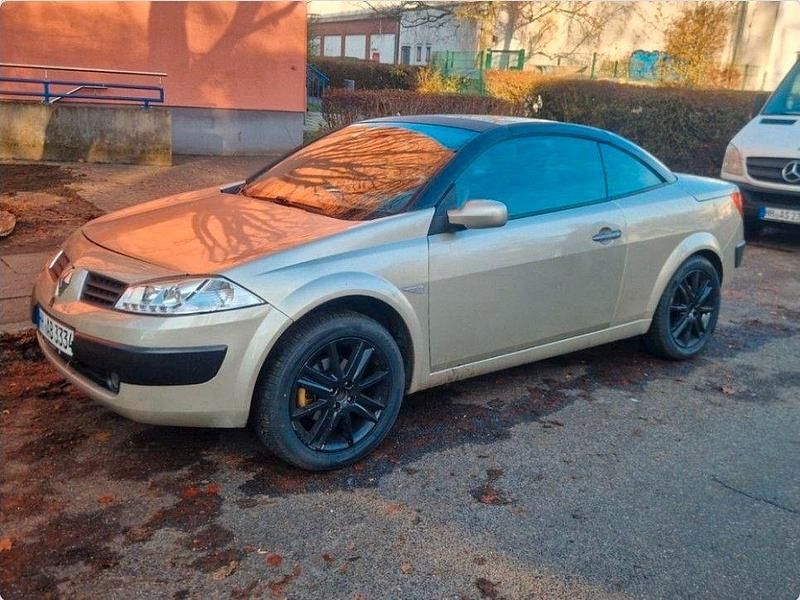 Gebraucht Renault Mégane Cabriolet Authentique 150 PS (110 kW) 2004 Beige Cabrio