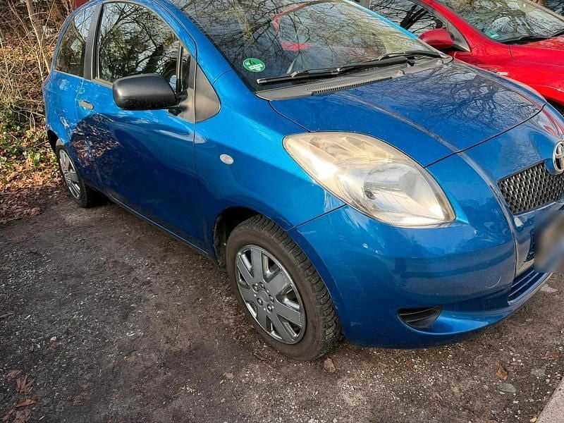 Gebraucht Toyota Yaris 70 PS (51 kW) 2007 Blau Kleinwagen