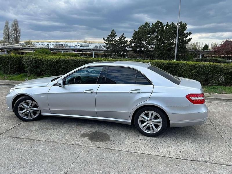 Gebraucht Mercedes E350 Avantgarde 231 PS (169 kW) 2009 Silber Limousine