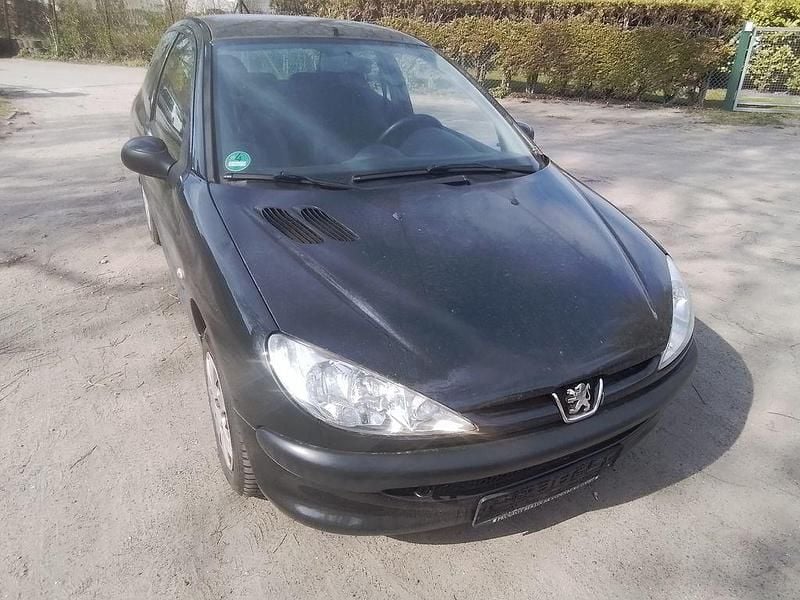 Gebraucht Peugeot 206 75 PS (55 kW) 2007 Schwarz Limousine