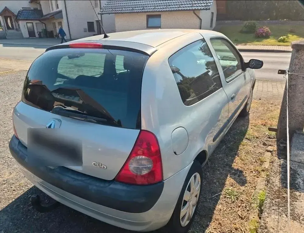 Gebraucht Renault Clio II Extreme 75 PS (55 kW) 2004 Silber Limousine