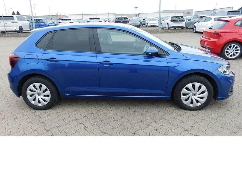 Gebraucht VW Polo Life 80 PS (58 kW) 2024 Reefbluemet (blau)blau Kleinwagen