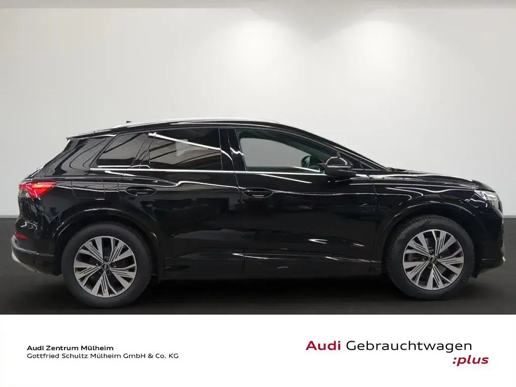 Second-hand Audi Q4 e-tron Advanced 150 kW (204 CP) 2023 Negru SUV