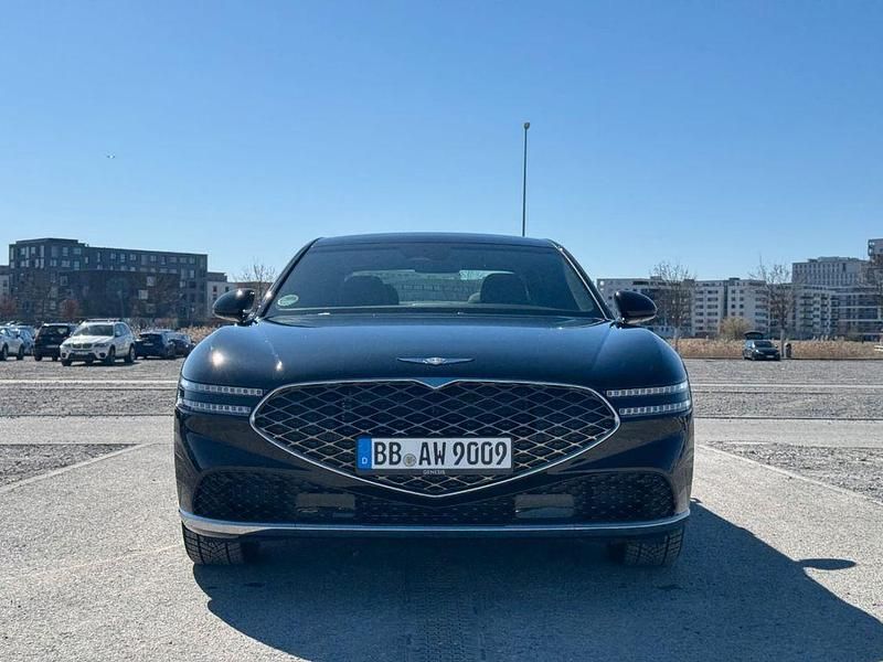 Gebraucht Genesis G90 415 PS (305 kW) 2025 Schwarz Limousine