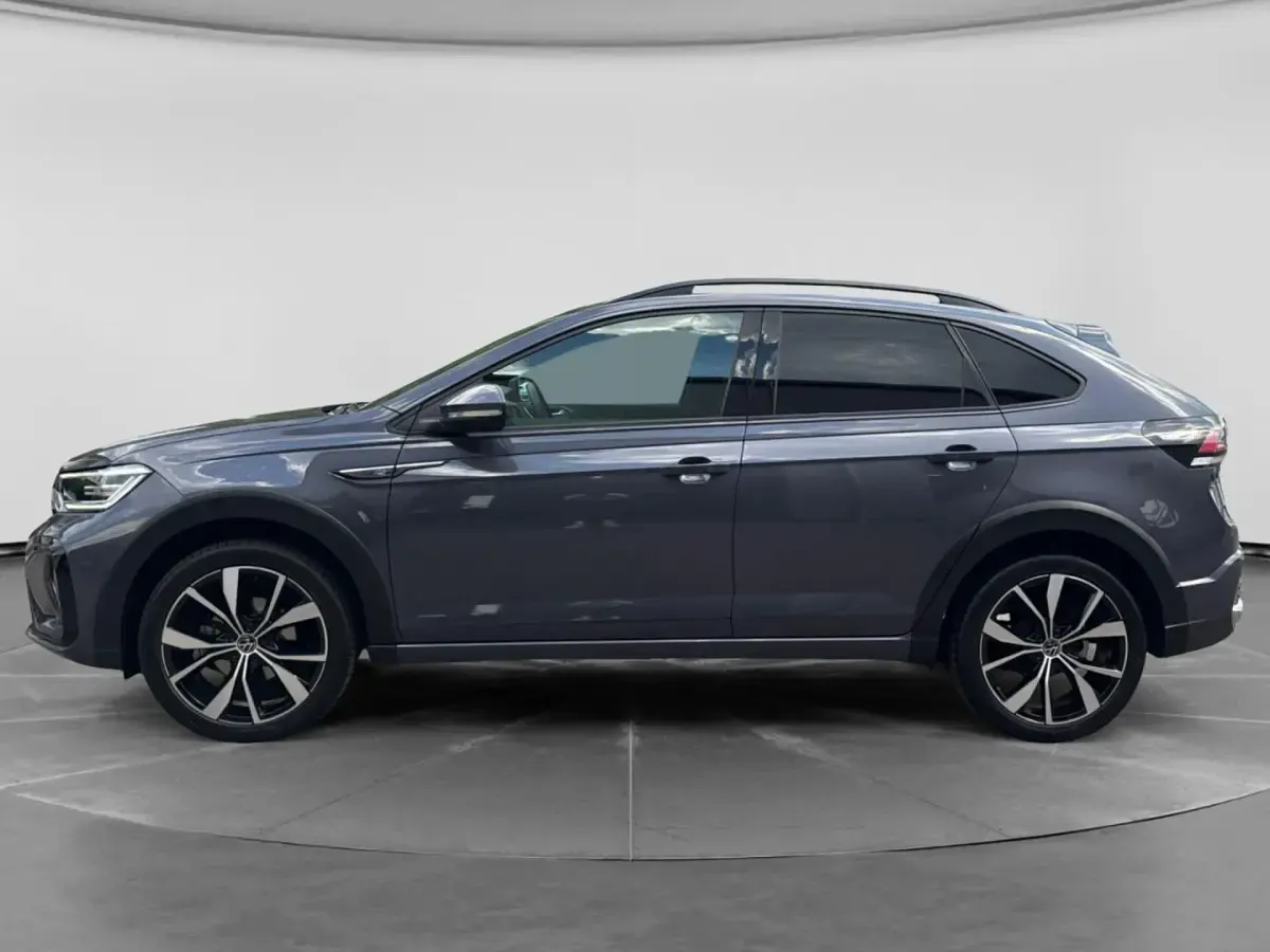 Gebraucht VW Taigo IQ Drive 150 PS (110 kW) 2023 Grau SUV
