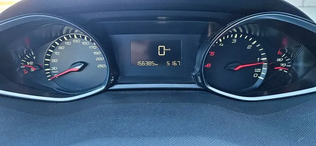 Gebraucht Peugeot 308 SW Active 120 PS (88 kW) 2016 Weiß Kombi
